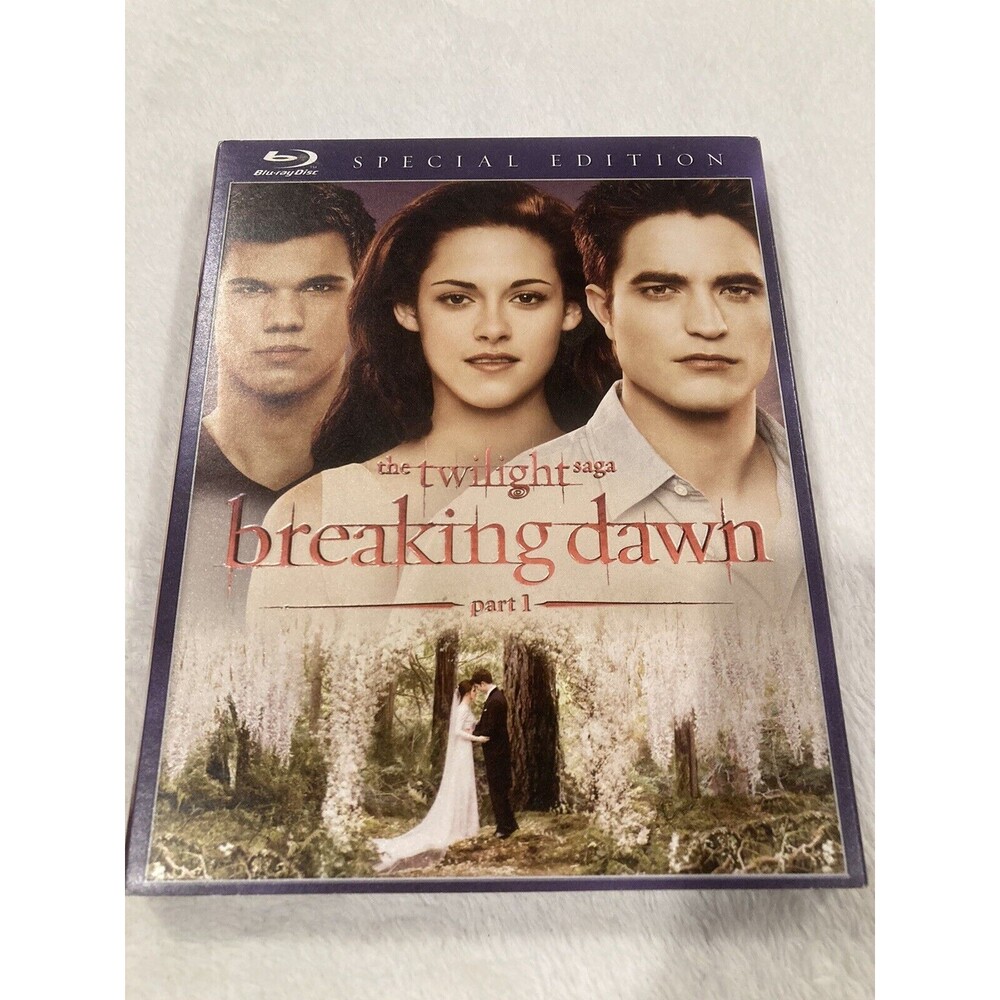 The Twilight Saga: Breaking Dawn, Part 1 (Blu-ray, 2011) With Slipcover CIB